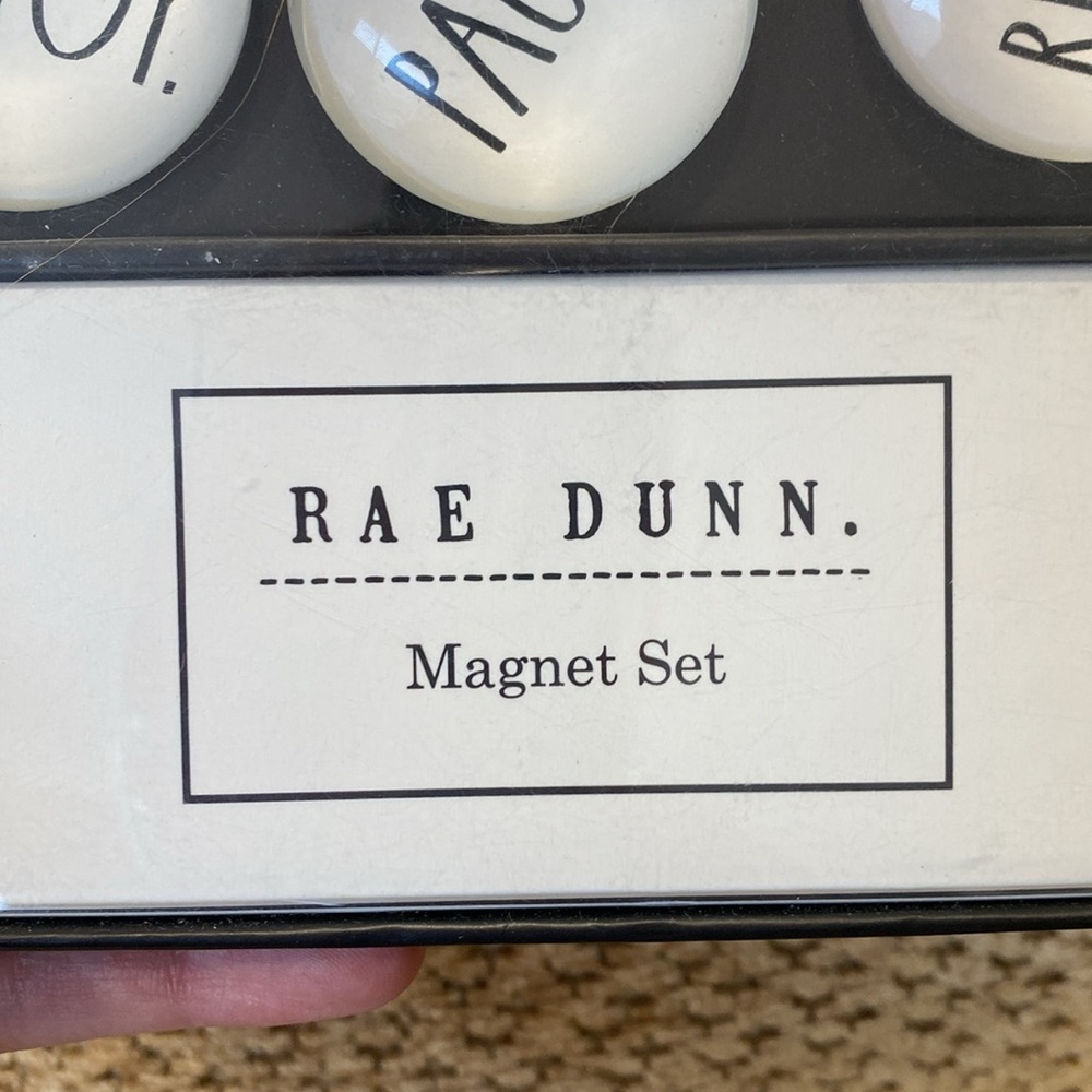 🌼 New RAE Dunn magnet set - Picture 3 of 4